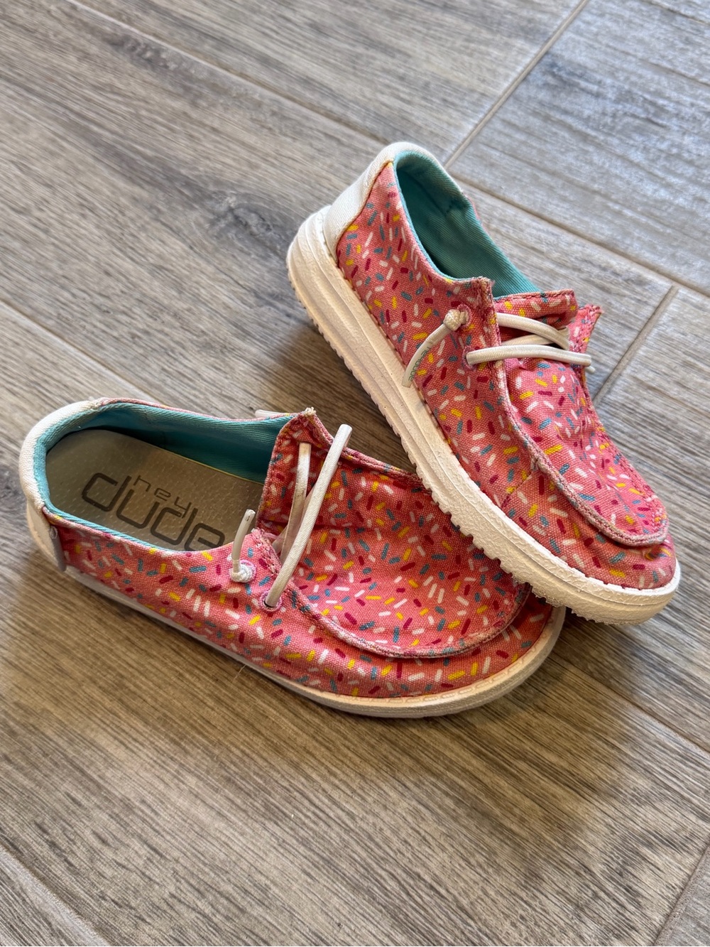 Hey Dude Wendy Youth Birthday Pink Sprinkles Casual Shoes Kids K13 Multicolor